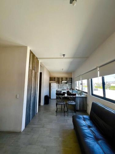 Espacioso Loft, cama matrImonial & sofa cama – khách sạn tại Corregidora