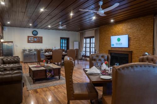 Green Pak Hotel Booni in Chitral