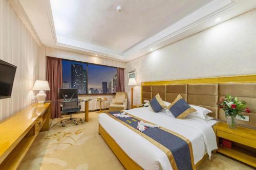 Xiamen Plaza Hotel near Jin Bang Park