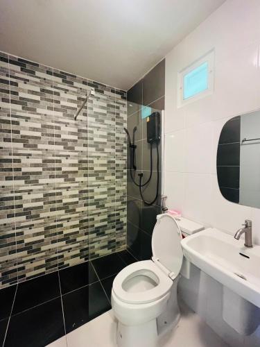 Well-appointed bathrooms