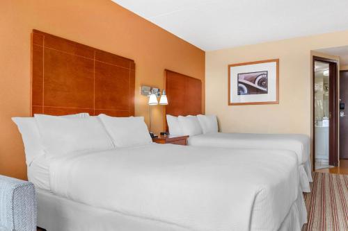 Four Points by Sheraton Detroit Metro Airport - image 14