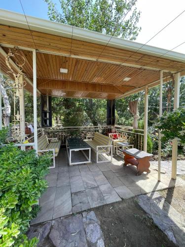 สวน, Serenity Garden Home in ซุมไกต์