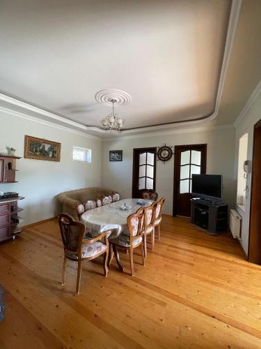 บริการและสิ่งอำนวยความสะดวก, Serenity Garden Home in ซุมไกต์