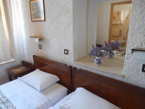 Pythais Hotel - image 6