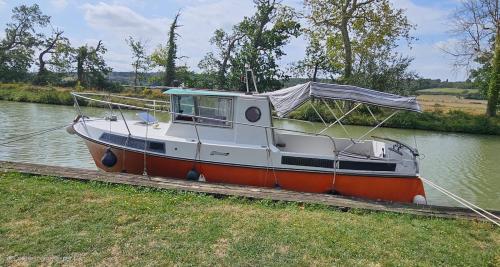 周邊環境, bateau tinkerbell in 拉巴斯蒂德當茹
