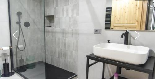 Studio Flat Rome Metro Garbatella, Rome (photo 8)