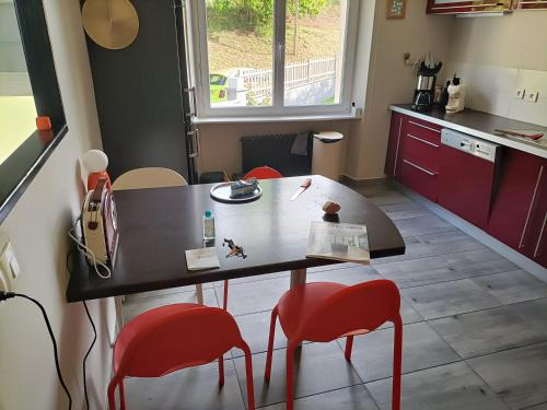 keuken, Maison au calme, proche du centre de Landerneau in Landerneau