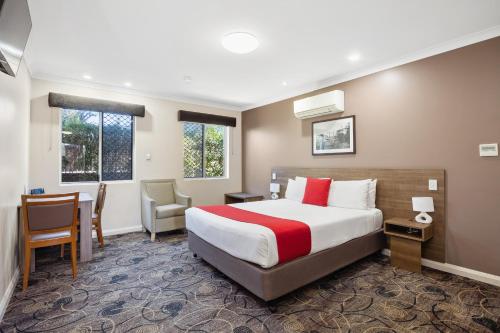 1 double bed, 2 bunk beds