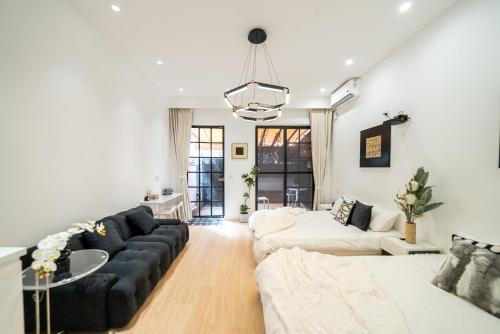 MILAN-Twin Bed Apartment with Sunlit yard, Shanghai (photo 9)