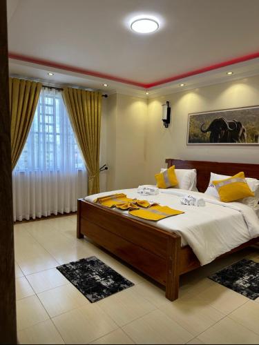 Royal Residence - image 5