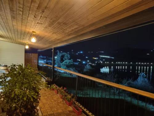 Balcony/terrace, BiRKA - סוויטות מהממות מול נוף ברכת רם in Majdal Shams