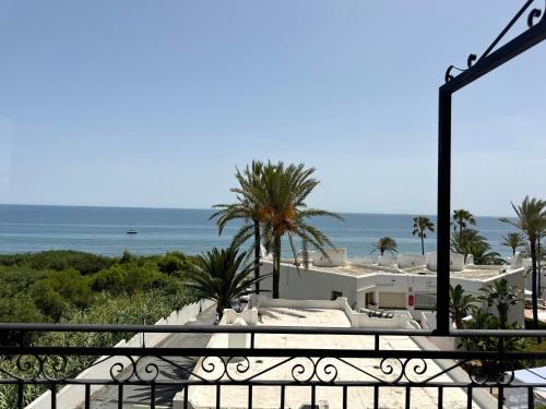 Classic One-Bedroom Apartment with Partial Sea View and Terrace image 6