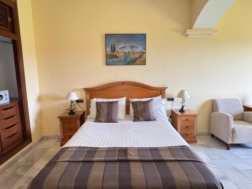 Classic One-Bedroom Apartment with Partial Sea View and Terrace image 9