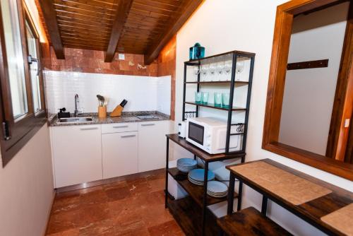 Kitchen, La Cabana in Cereceda