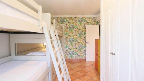 Deluxe Villa image 5
