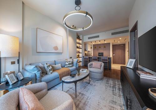 Designer 1 BR Suite View Burj Khalifa, 1 min from Dubai Opera & Dubai mall-Downtown, Дубай