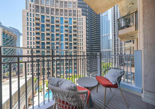 Stunning 1 BR Apartment Burj Khalifa & Dubai mall - image 11