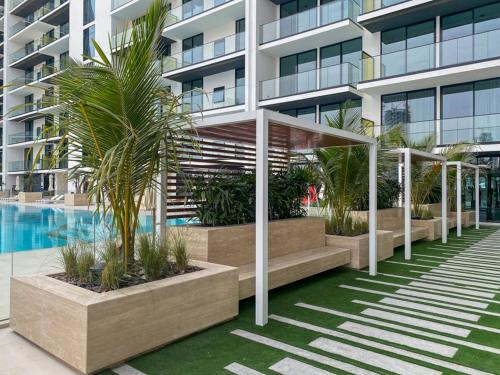 DAYF-AMB Brand New Cozy 1 Bed up to 4 Guests, Dubai (foto 5)