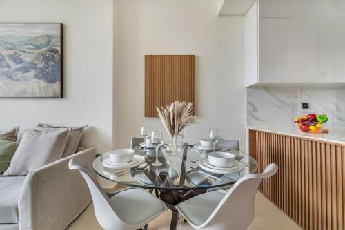 DAYF-AMB Brand New Cozy 1 Bed up to 4 Guests, Dubai (foto 7)