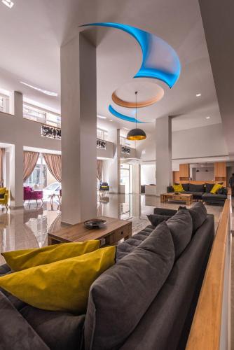 Közös társalgó / TV, Irini Hotel in Heraklion