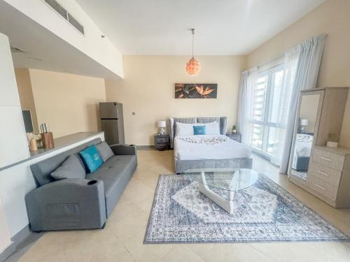 Yogi – Studio | Rooftop Pool | Barsha Heights - image 5
