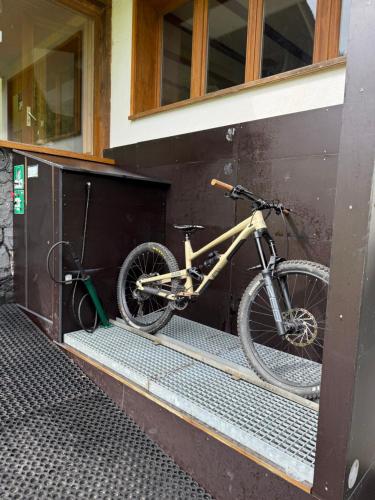 액티비티, L'Ardesia in 모르진