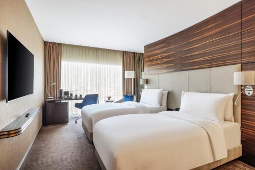 Deluxe Room image 5