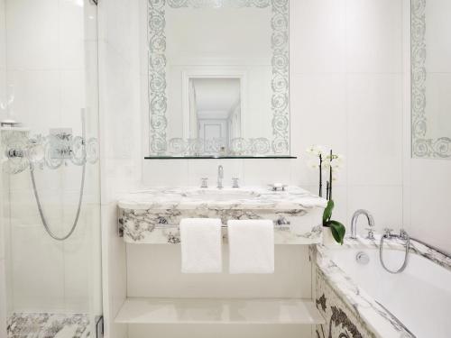 Hôtel Plaza Athénée - Dorchester Collection - image 5