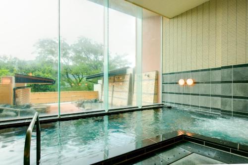 Jinzukyo Kasuga Onsen Tominowa, Tojama (fotografie 9)