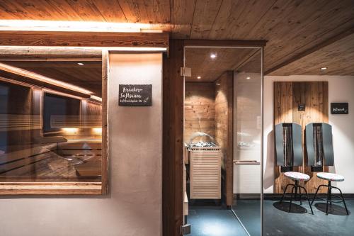 סאונה, Hotel Das Falkenstein in קפרון