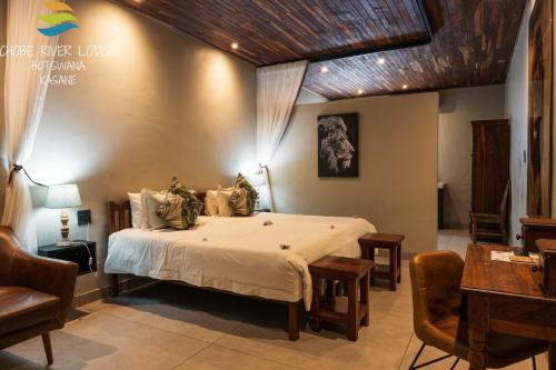 Chobe River Lodge in คาซาเน