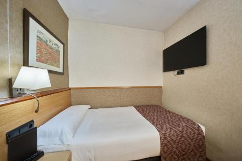 Single Room room in Catalonia Park Guell