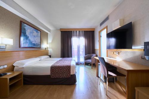 Double or Twin Room with Terrace room in Catalonia Park Guell