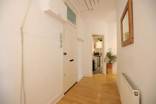Homely 2BD Flat Heart of Edinburgh, Edinburgh (Foto 6)