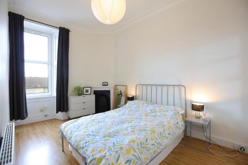 Homely 2BD Flat Heart of Edinburgh, Edinburgh (Foto 8)