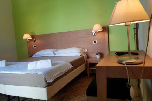 Double Room image 9