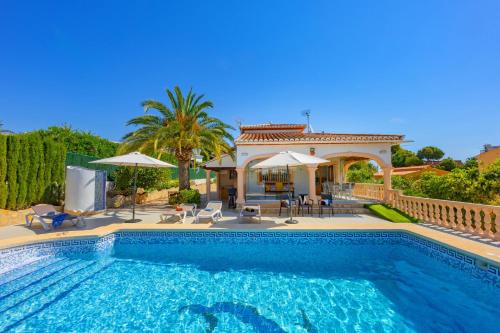 Villa with Private Pool room in Villa Mona - PlusHolidays