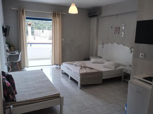 blue & white askeli studios