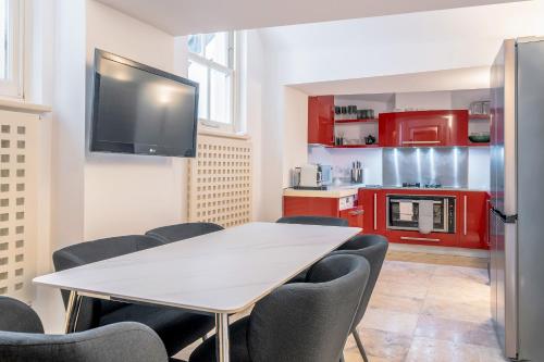 Spacious modern 2bed2.5bath in Pimlico-Victoria - image 2