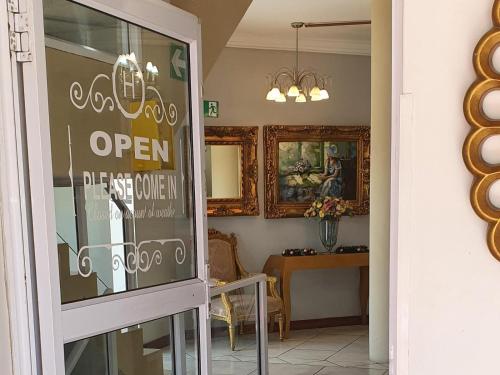 ทางเข้า, พอยต์ วิลเลจ โฮเทล แอนด์ เซลฟ์ แคทเทอริง (Point Village Hotel and Self Catering) in มอสเซล เบย์