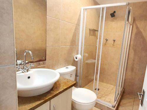 Three-Bedroom Apartment image 5