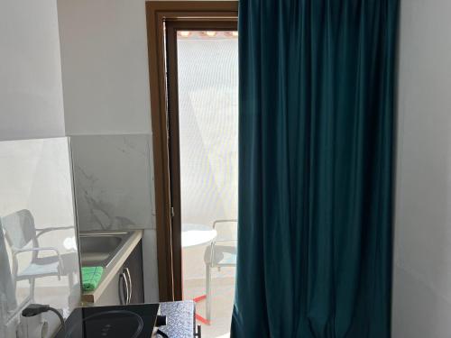 Economy Double Room image 4