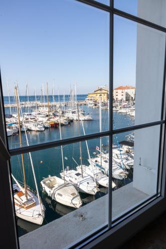 Two-Bedroom Apartment with Sea View