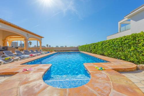 Deluxe Villa image 4