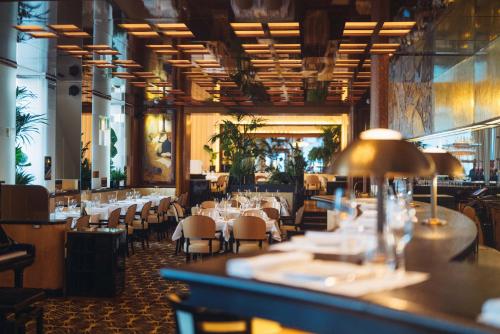 Hôtel Plaza Athénée - Dorchester Collection - image 11