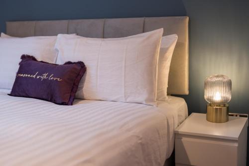 BALCONY & PARKING Sleeps 6 City Centre NEW, Wolverhampton (foto 9)