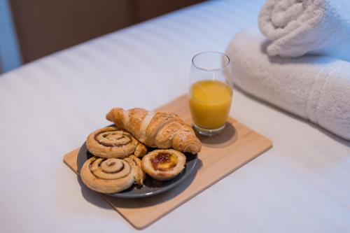 BALCONY & PARKING Sleeps 6 City Centre NEW, Wolverhampton (foto 8)