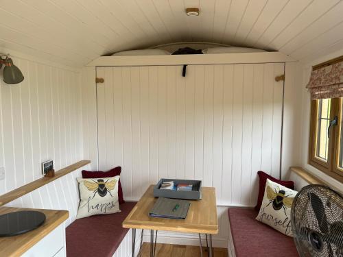 Зручності, Robins Retreat - Shepherds Hut Alfriston in Олфрістон