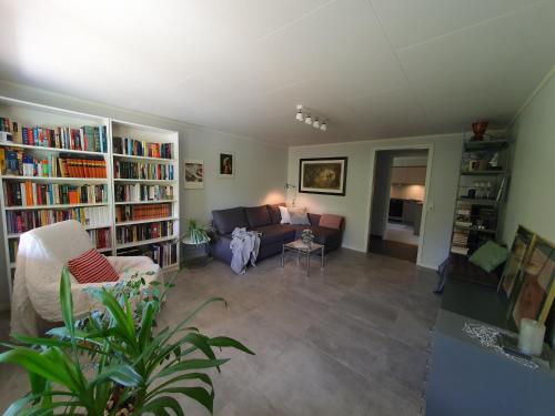 Tranquil Apartment in Picturesque Neighborhood, Oslo (photo 2)