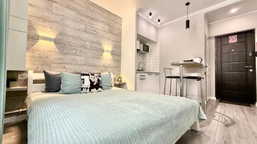 Tiffany Apartment - image 6